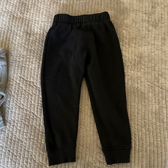 Nike Sweatshirt jogger set 5T - Picture 3 of 6